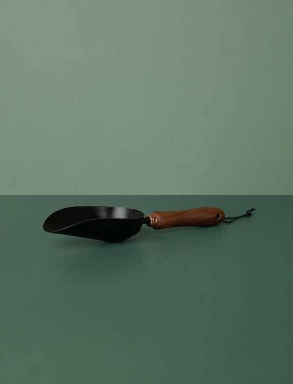 Walnut Garden Scoop