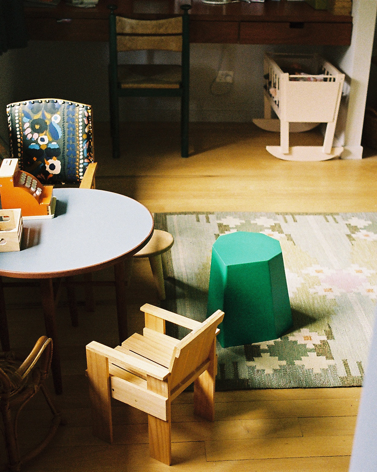 Arnoldino Stool // Bright Green