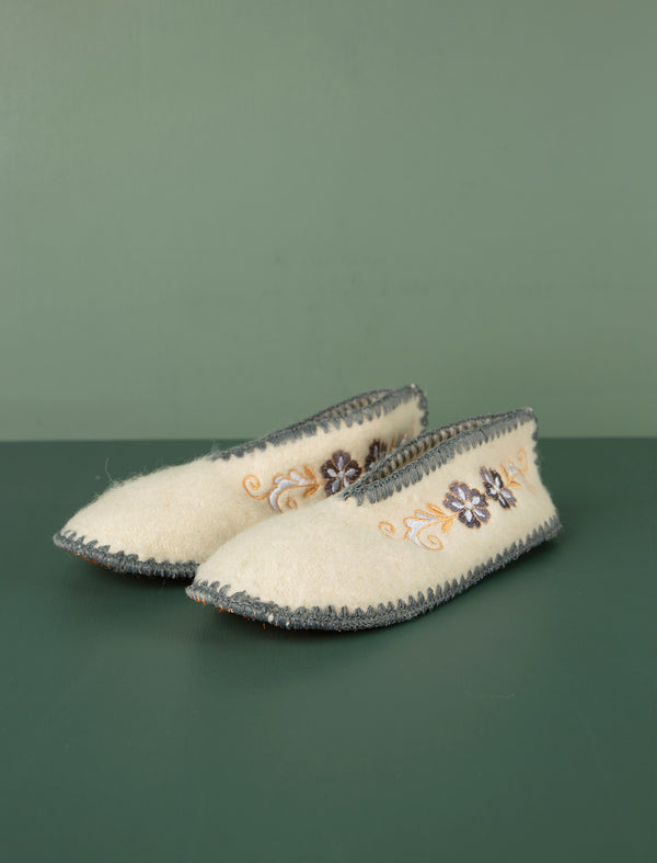 Spetses Woollen Slippers // Cream