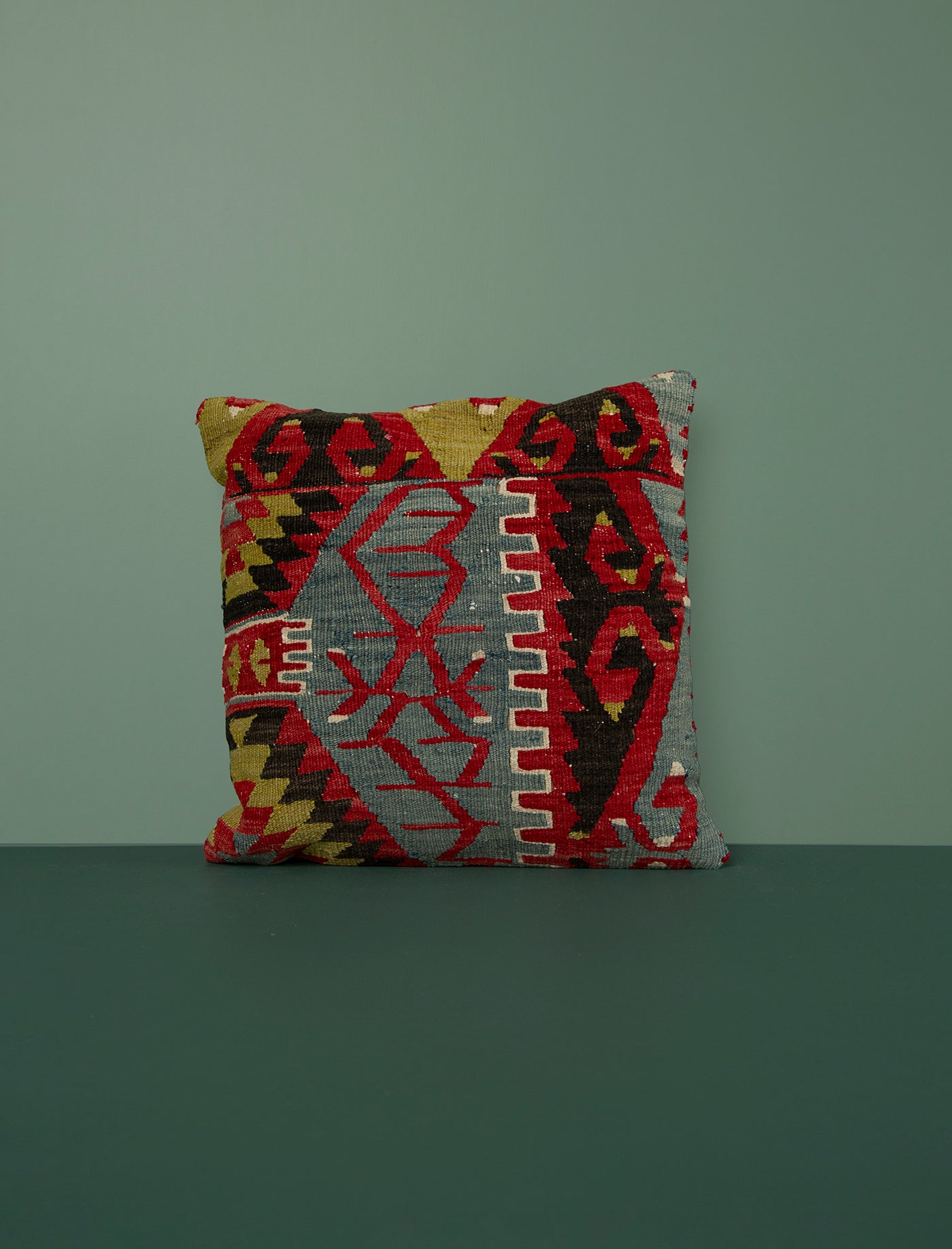 Vintage Kilim Cushion 40cm // Nine