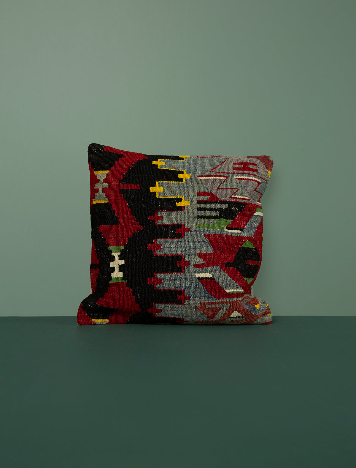 Vintage Kilim Cushion 40cm // Thirteen