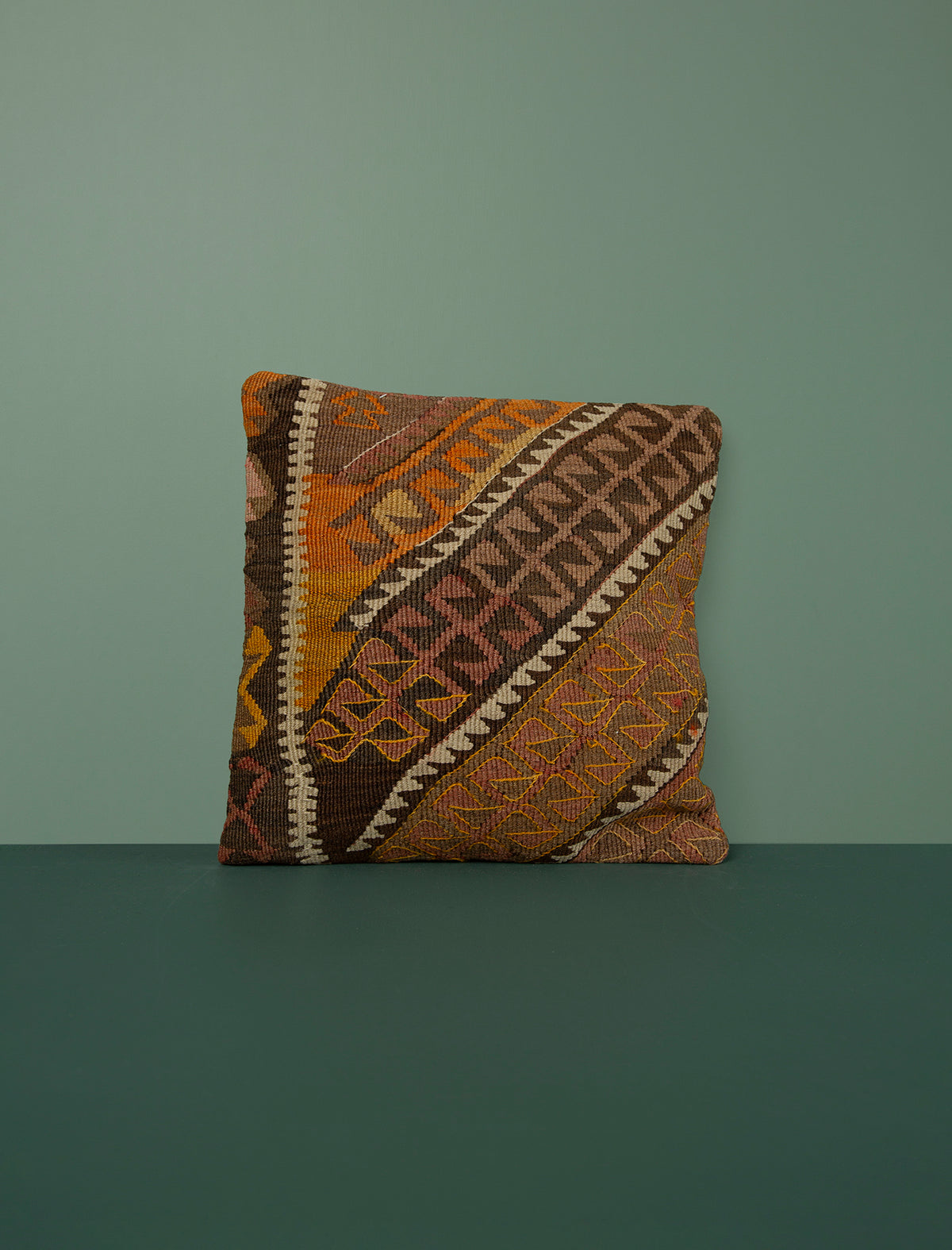 Vintage Kilim Cushion 40cm // Fifteen
