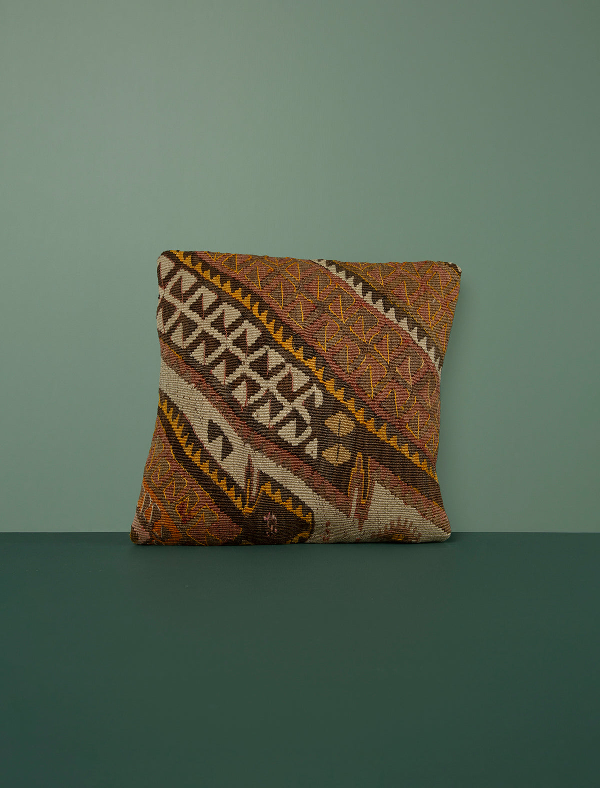 Vintage Kilim Cushion 40cm // Sixteen