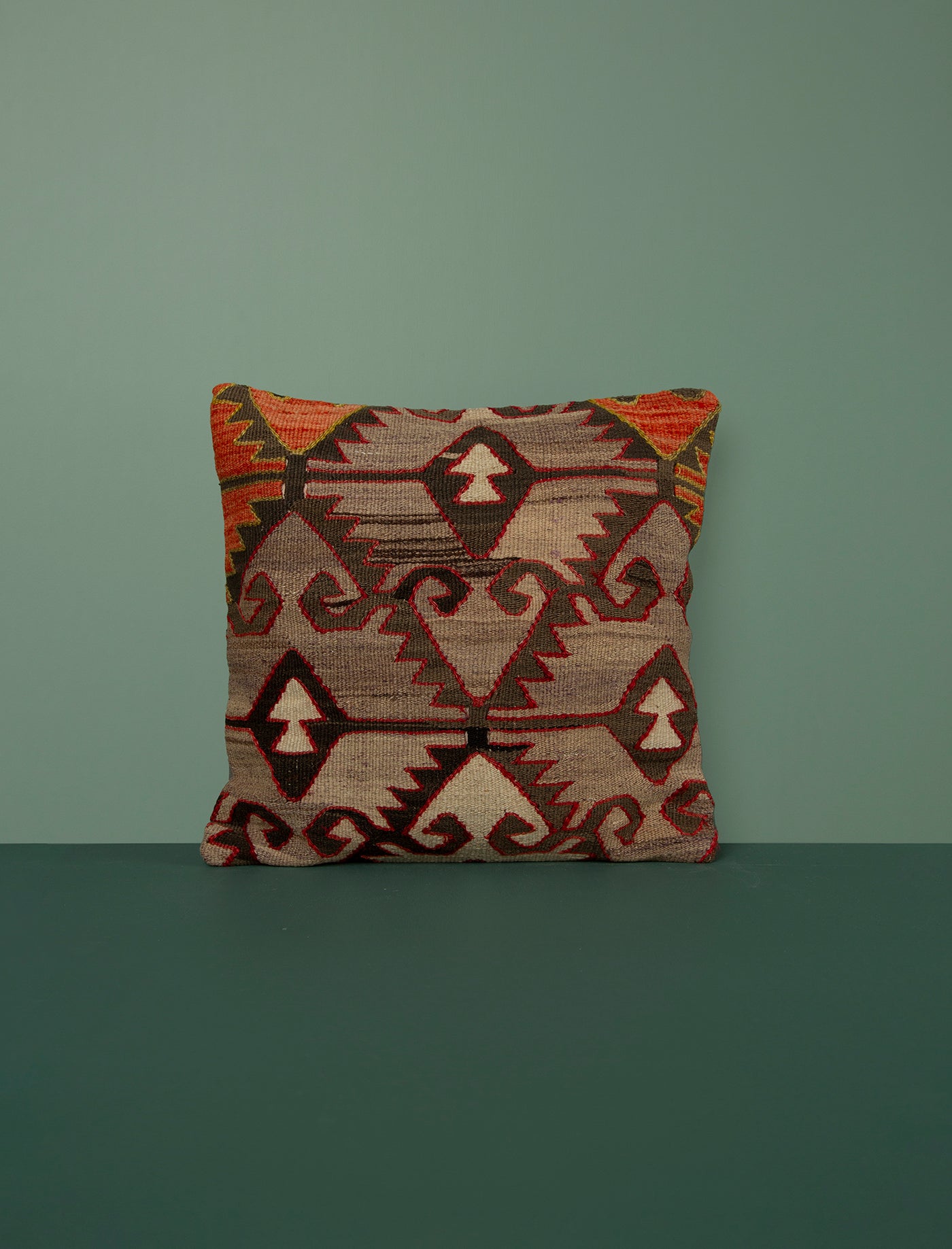 Vintage Kilim Cushion 40cm // Seventeen
