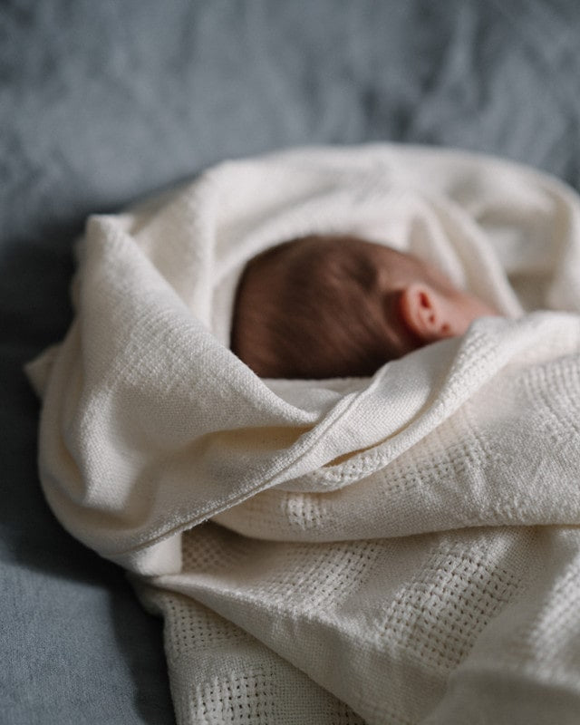 Cot Baby Blanket // Ivory