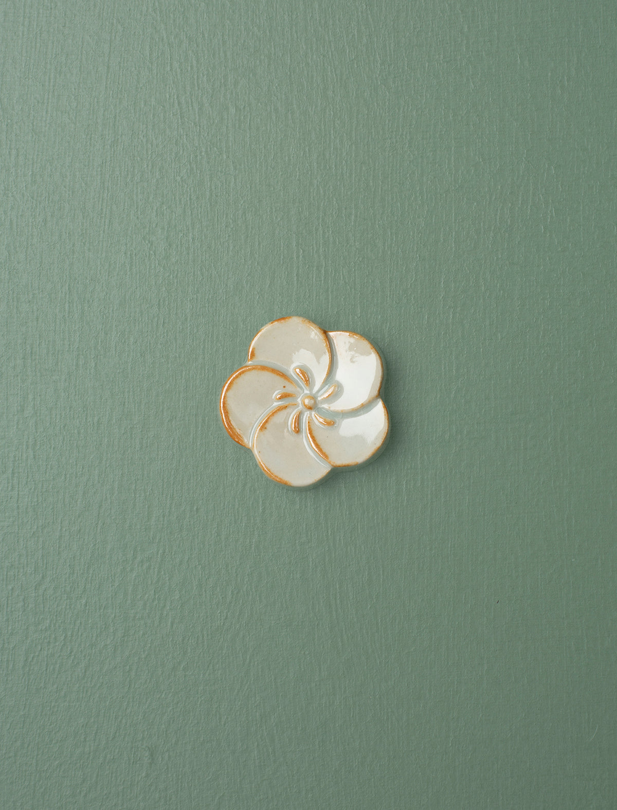 Rakugan Chopstick Rest // White Plum