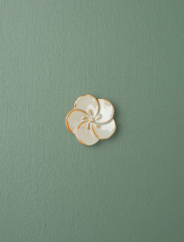 Rakugan Chopstick Rest // White Plum