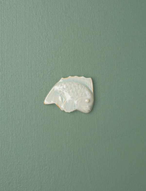 Rakugan Chopstick Rest // White Sea Bream