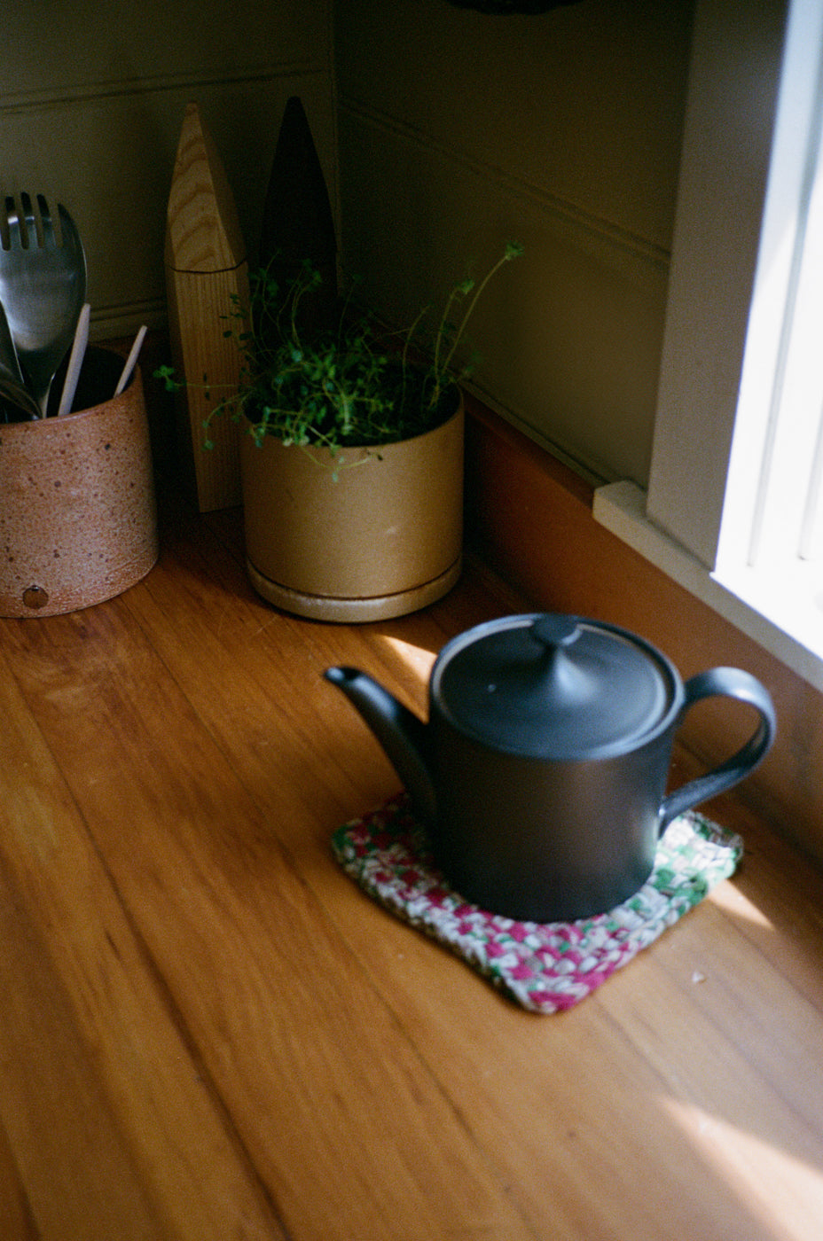 Ceramic Teapot // Black