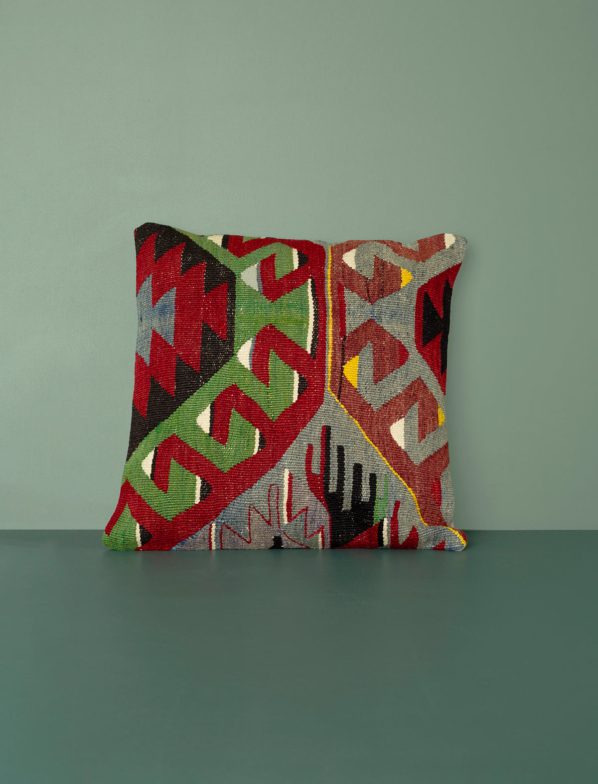 Vintage Kilim Cushion 40cm // Nine