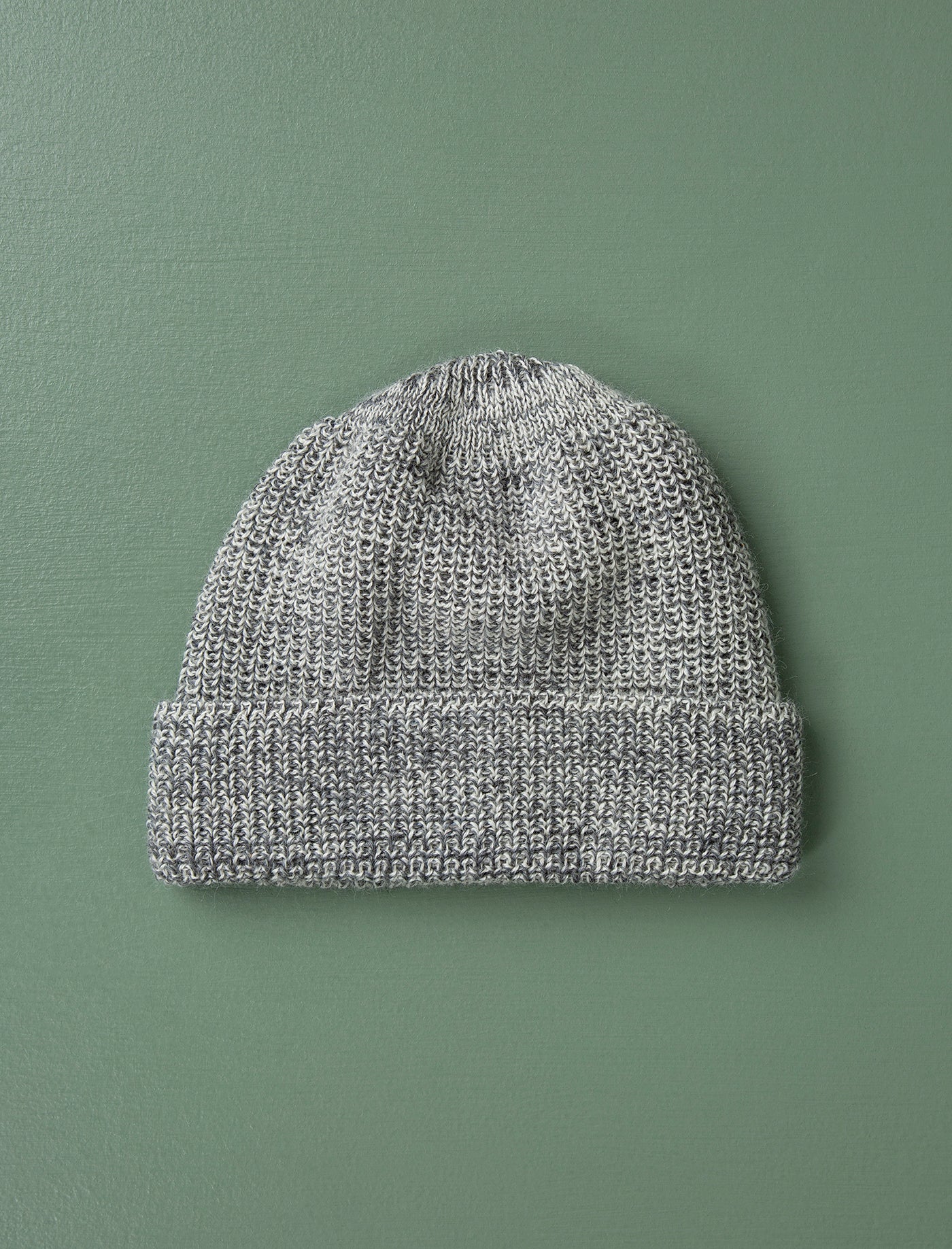 Borkum Beanie // Grey & White