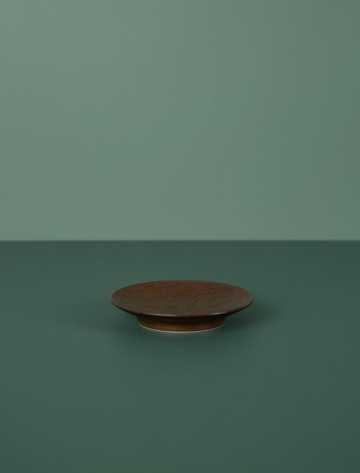 Carved Flower Plate //  Chairo