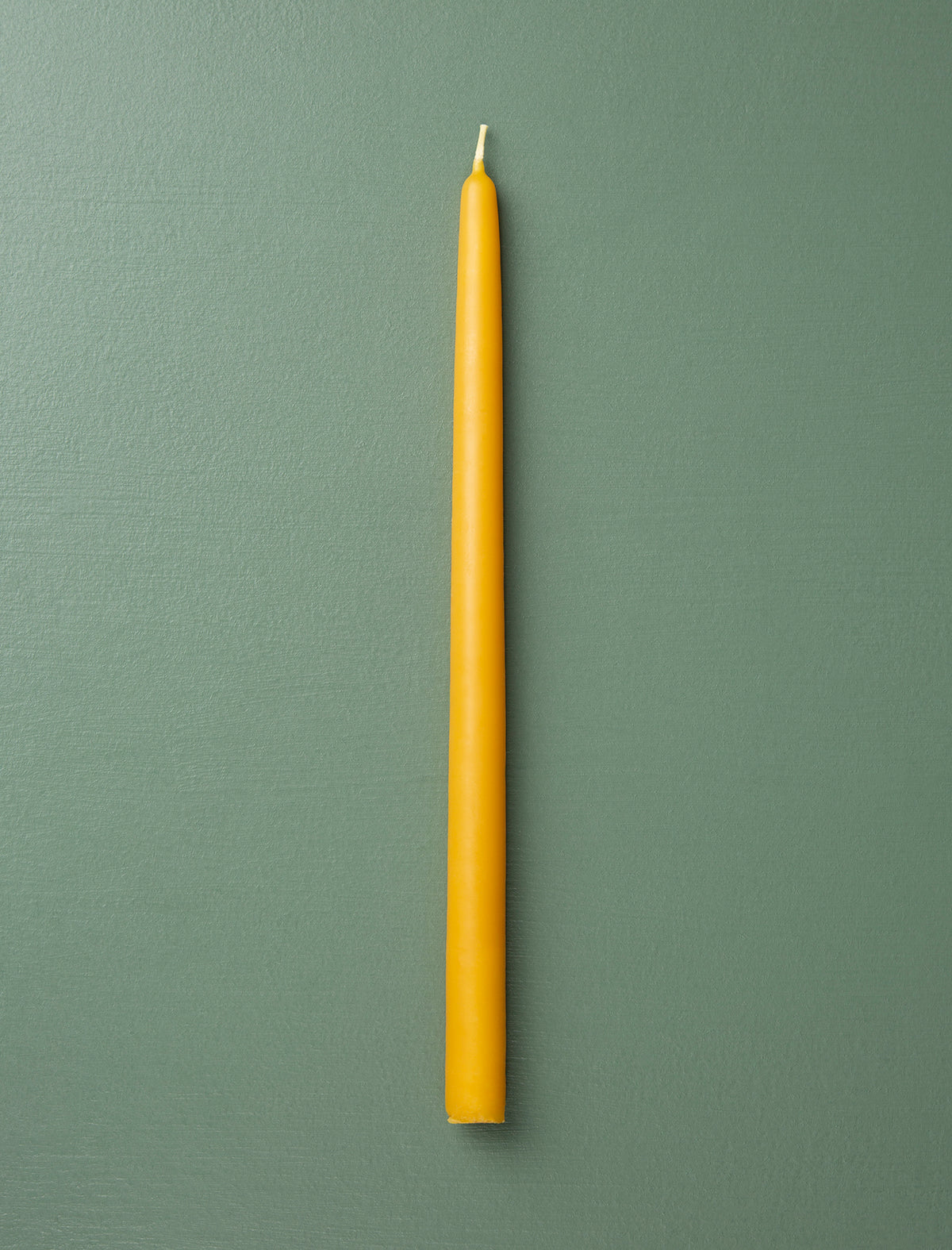 Beeswax Taper Candle // Single