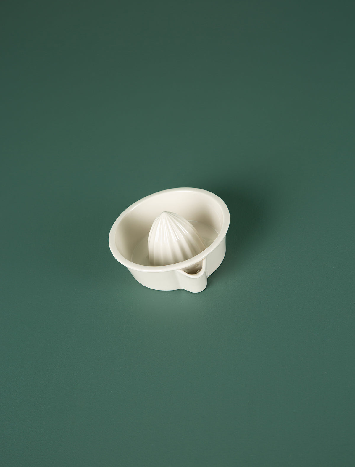 Taku Lemon Squeezer // White