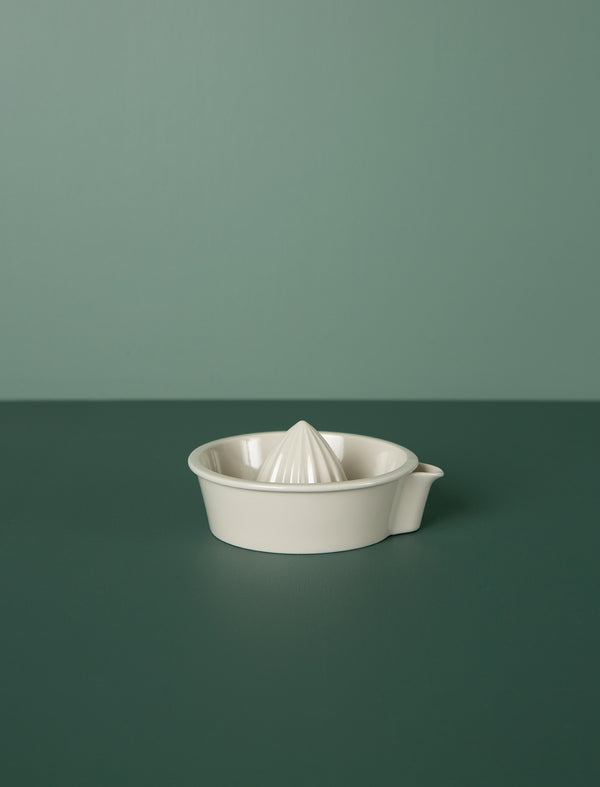 Taku Lemon Squeezer // White