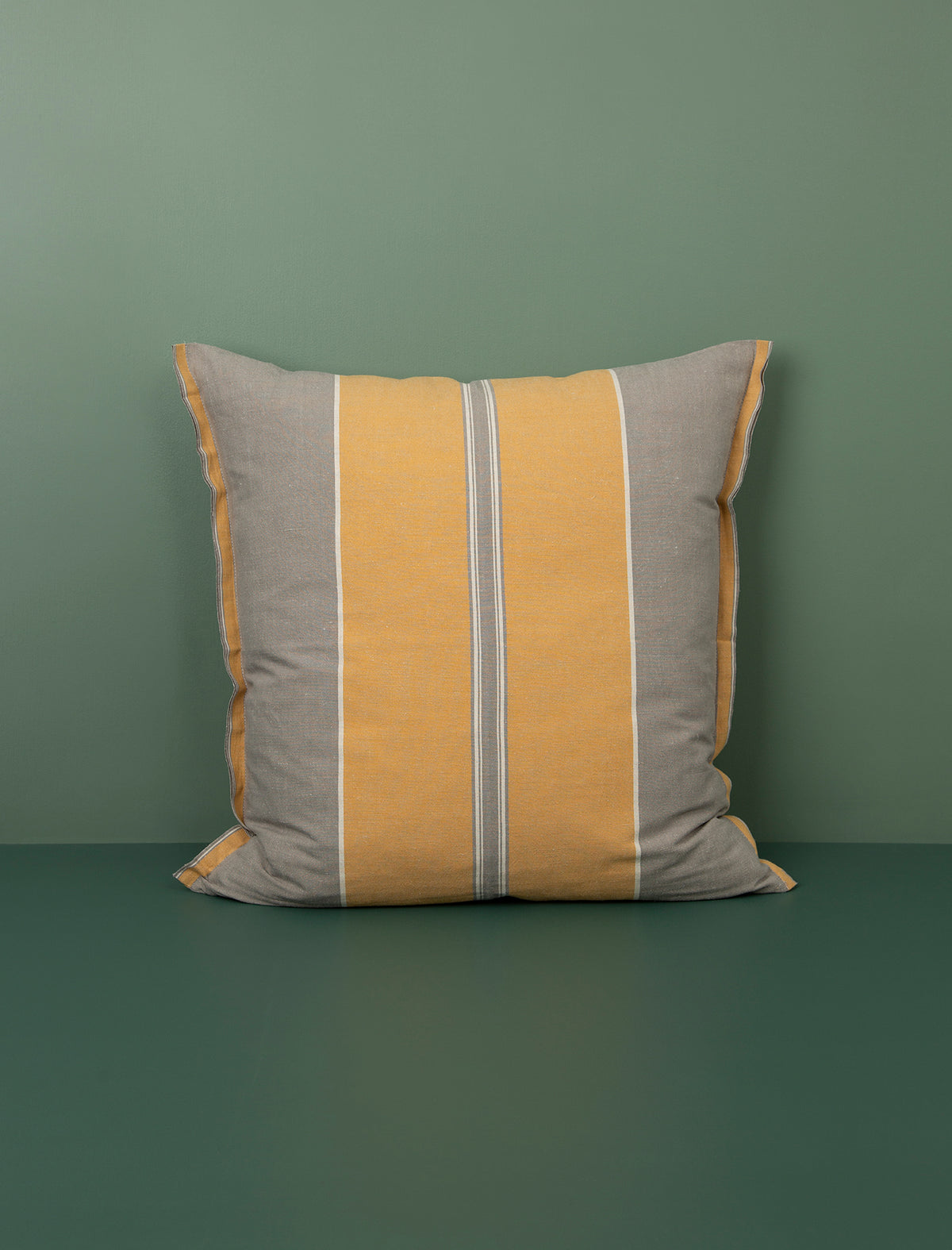 Lisburn Linen Cushion // Flaxen