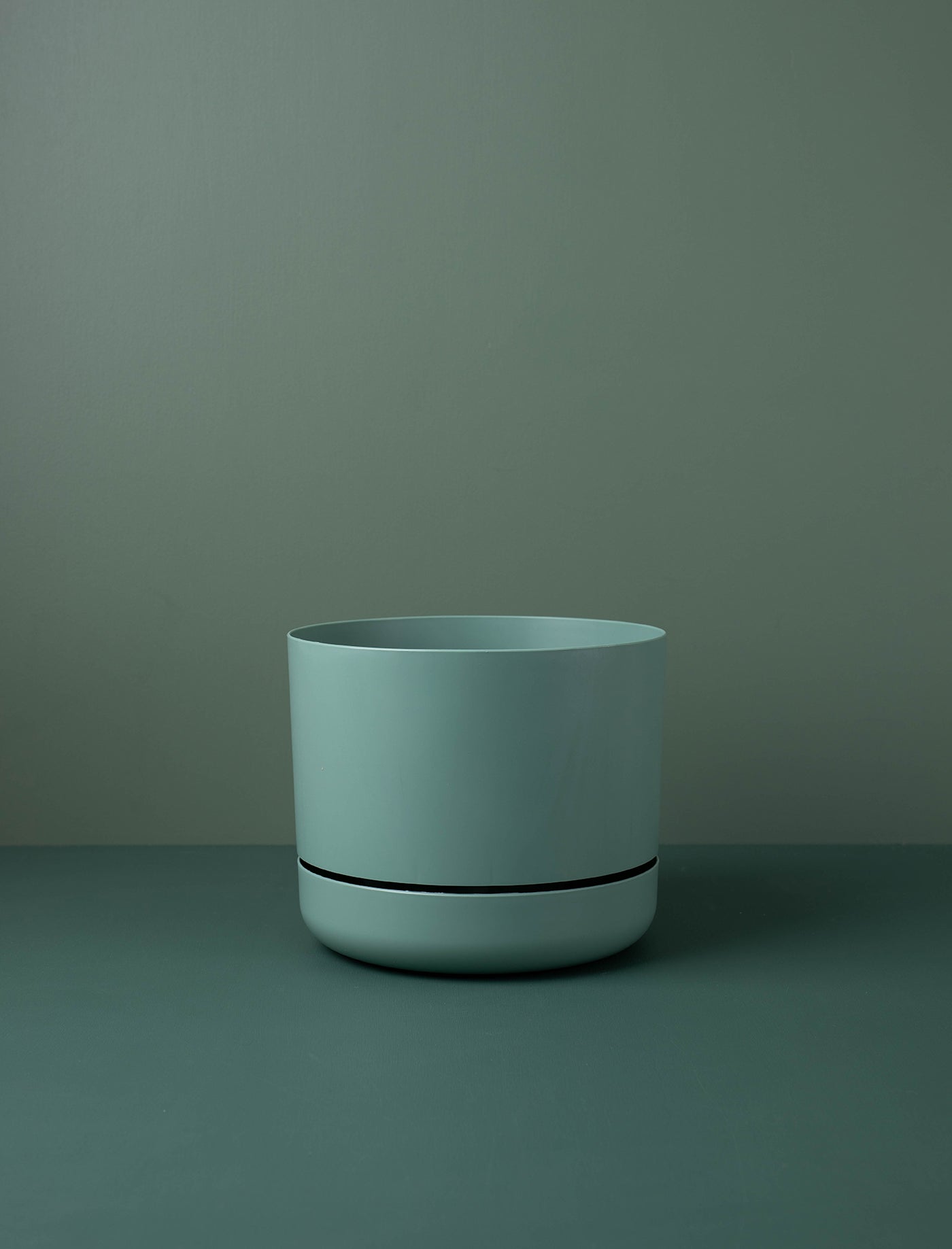 Self Watering Plant Pot // Cabinet Green