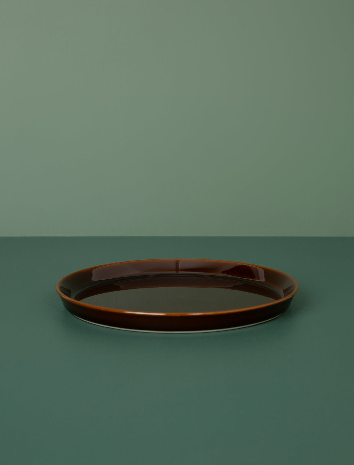 Plate // Brown
