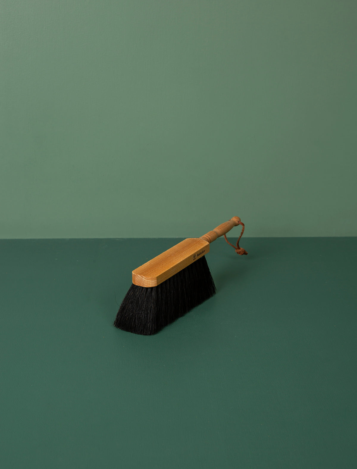 Classic Dustpan Hand Brush