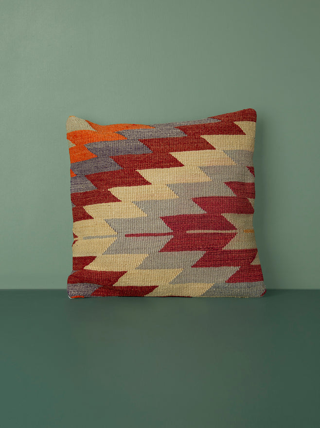 Vintage Kilim Cushion 40cm // Eighteen