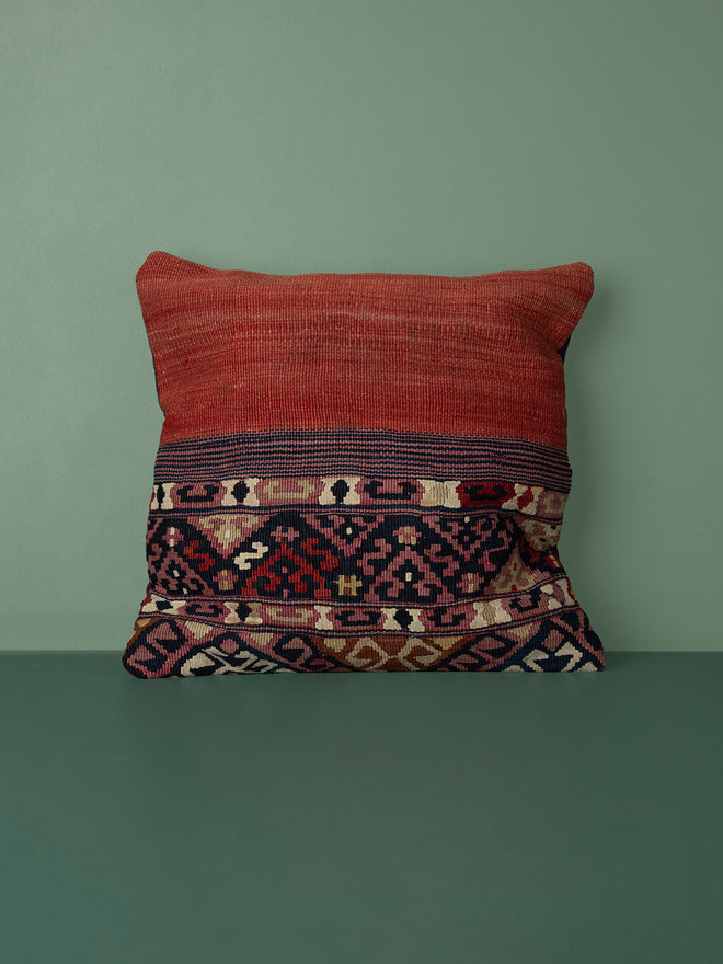 Vintage Kilim Cushion 40cm // Fourteen