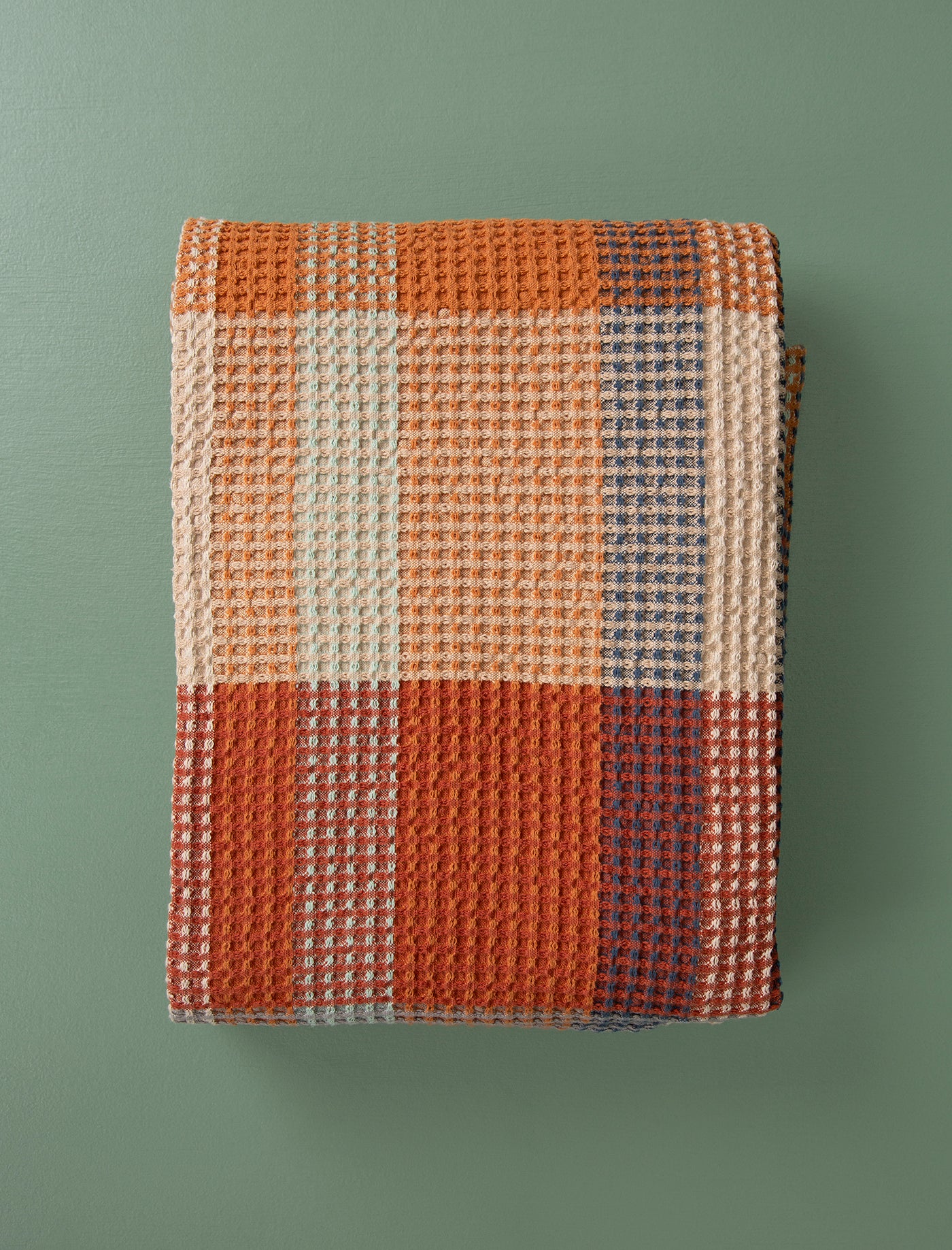 Vrou Waffle Throw // Cedarwood