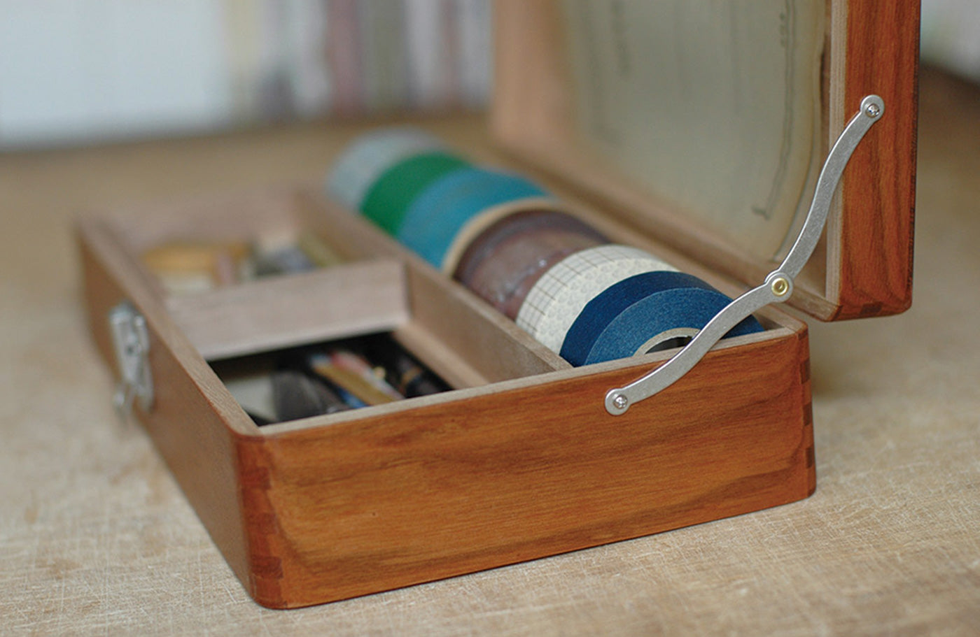 Wooden Toolbox // Medium