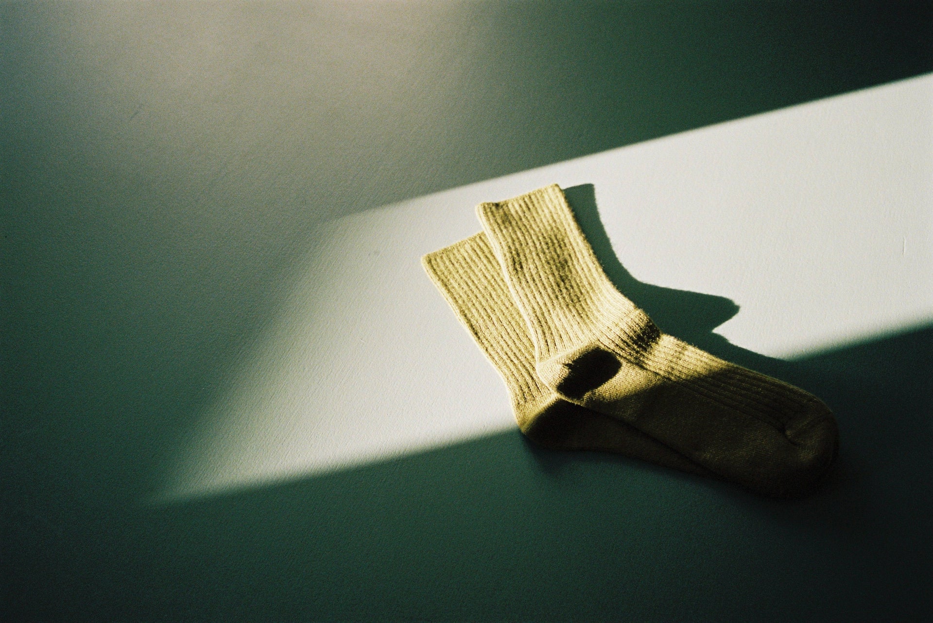 Cashmere Blend Crew Socks // Light Grey