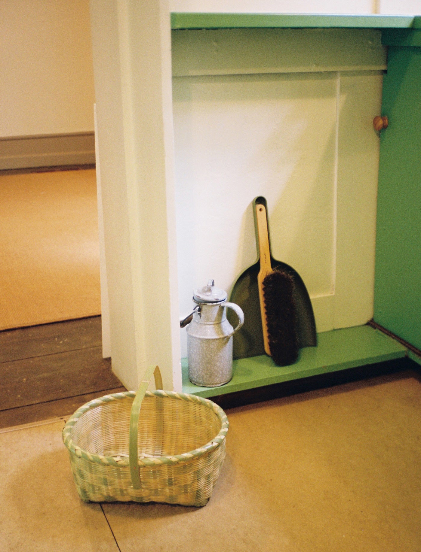 Dustpan & Brush Set // Moss Green