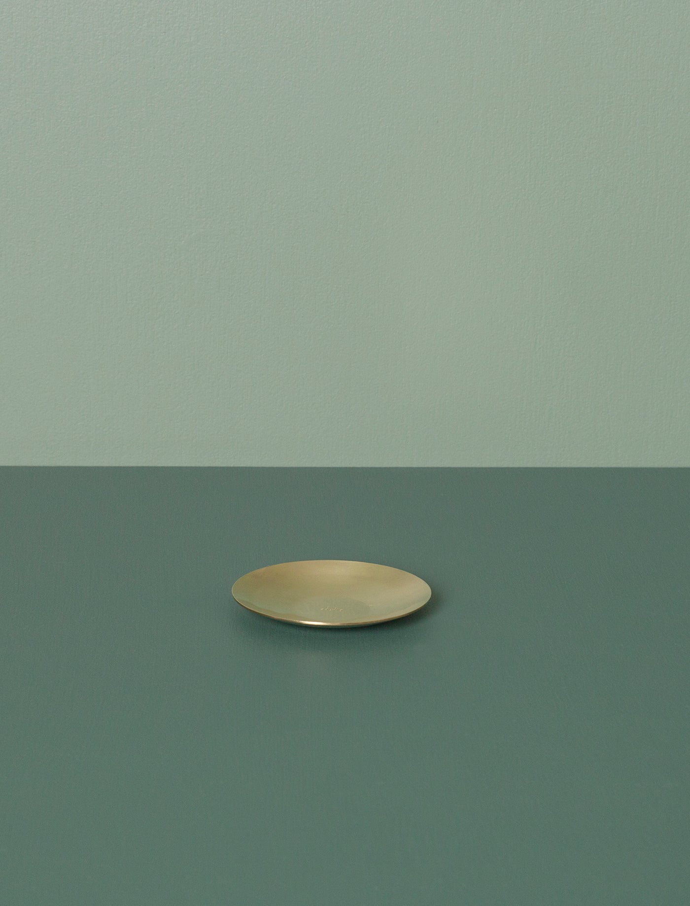 Brass Tray // Round